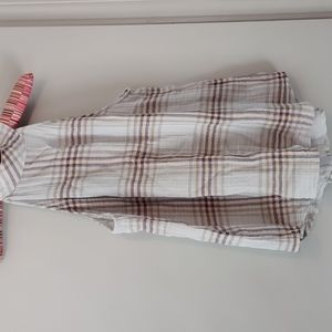 Cloth and Stone summer top. 100% cotton. Size S.